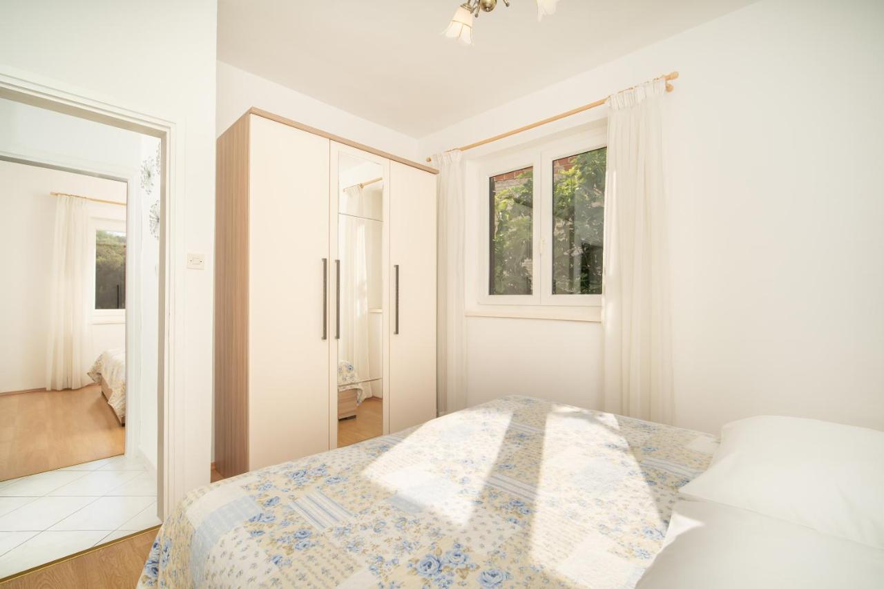 Apartmani Zlata Rabac Exterior foto